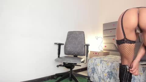 maia_520 online show from February 2026 06:08:02 PM