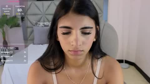 Maiaa Ruiz  online show from November 2025 02:49:01 PM