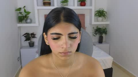 Maiaa Ruiz  online show from June 2026 12:30:01 PM