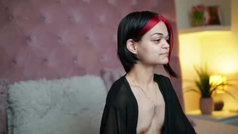  Maia  online show from December 2025 08:57:02 PM