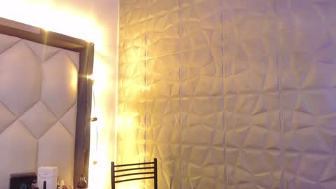 Maia  online show from January 2025 08:16:02 PM