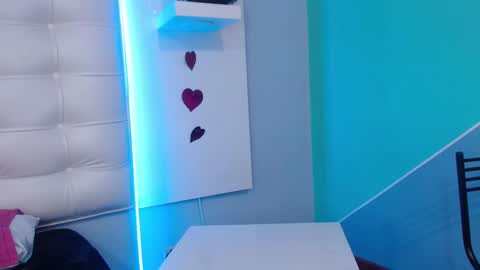 Maia  online show from March 2025 09:15:02 PM