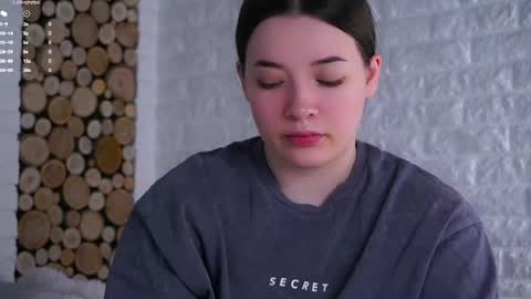 Snapshot of maidabuoy chatting on June 2026 03:22:02 AM Lucy online show from June 2026 03:22:02 AM