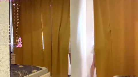 Elina online show from September 2025 09:14:01 AM