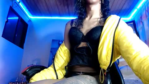 Bella Maidi online show from September 2025 10:27:01 AM