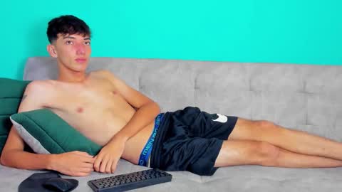 Maikol online show from September 2025 12:27:02 PM