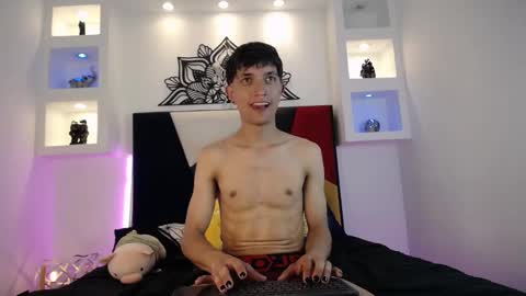 Maiky Cooper online show from March 2025 10:24:02 AM