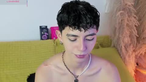 Maiky Cooper online show from October 2025 08:49:01 PM