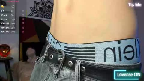 Maiky Cooper online show from October 2025 08:31:01 PM