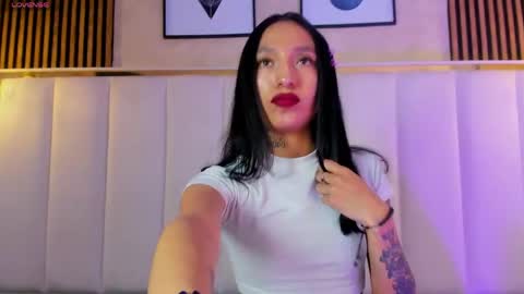 Mailyn  online show from June 2026 12:27:01 PM