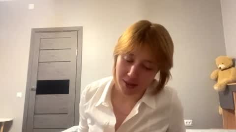 Snapshot of maisawin chatting on June 2026 02:33:01 AM Evie online show from June 2026 02:33:01 AM