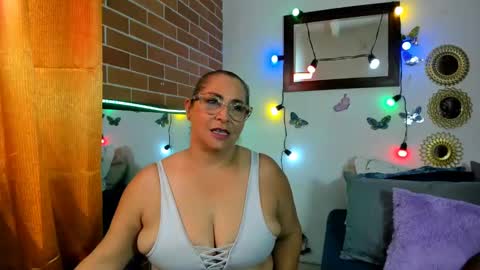 Snapshot of maja_hills chatting on February 2025 06:08:02 PM maja_hills online show from February 2025 06:08:02 PM