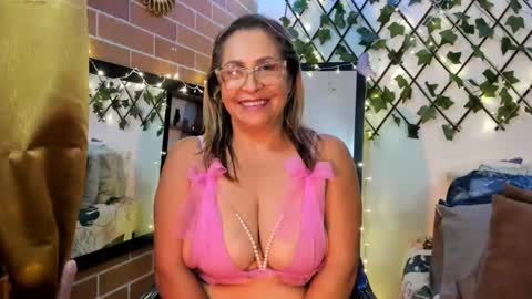 Snapshot of maja_hills chatting on March 2025 11:54:01 PM maja_hills online show from March 2025 11:54:01 PM