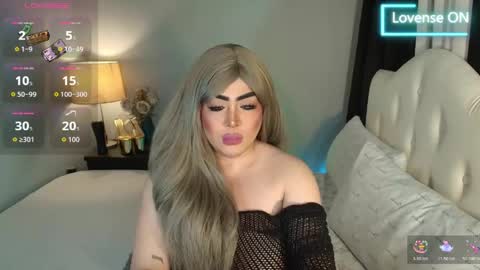 Snapshot of majestydannaxx chatting on May 2026 04:18:01 AM majestydannaxx online show from May 2026 04:18:01 AM