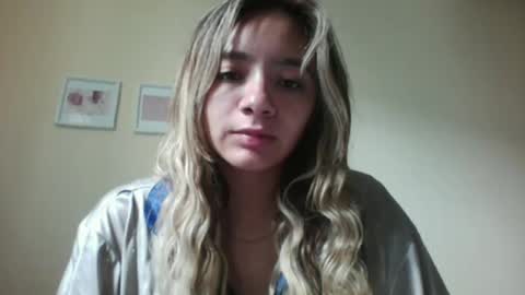 majo_gomezz online show from February 2026 06:03:02 PM
