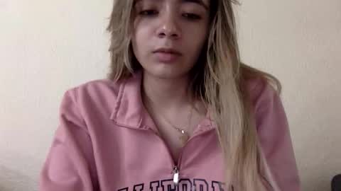 Snapshot of majo_gomezz chatting on April 2026 03:04:02 AM majo_gomezz online show from April 2026 03:04:02 AM