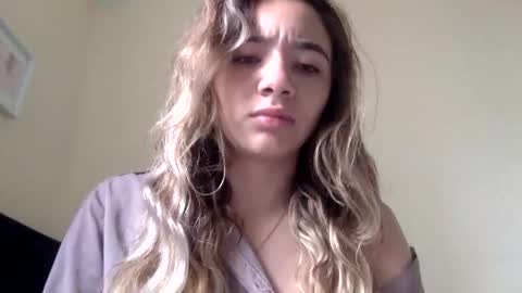 Snapshot of majo_gomezz chatting on April 2026 04:44:01 PM majo_gomezz online show from April 2026 04:44:01 PM