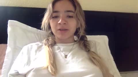 Snapshot of majo_gomezz chatting on April 2026 05:41:01 PM majo_gomezz online show from April 2026 05:41:01 PM