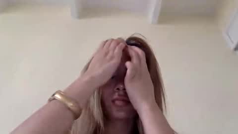 Snapshot of majo_gomezz chatting on May 2026 07:20:02 PM majo_gomezz online show from May 2026 07:20:02 PM