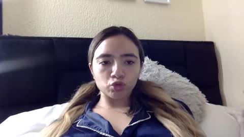 Snapshot of majo_gomezz chatting on May 2026 03:35:02 AM majo_gomezz online show from May 2026 03:35:02 AM