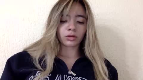 Snapshot of majo_gomezz chatting on May 2026 01:56:01 AM majo_gomezz online show from May 2026 01:56:01 AM