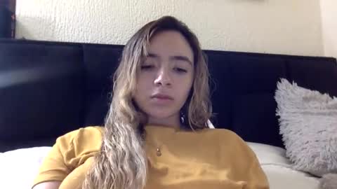 Snapshot of majo_gomezz chatting on May 2026 04:20:02 AM majo_gomezz online show from May 2026 04:20:02 AM