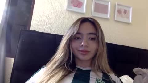 Snapshot of majo_gomezz chatting on June 2026 04:26:02 AM majo_gomezz online show from June 2026 04:26:02 AM