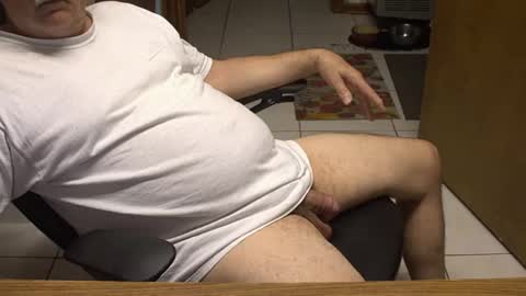 Snapshot of majormike34 chatting on April 2026 02:20:02 AM majormike34 online show from April 2026 02:20:02 AM