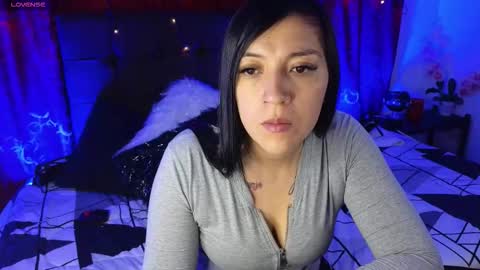 Celeste Bonet  online show from November 2025 11:45:01 AM