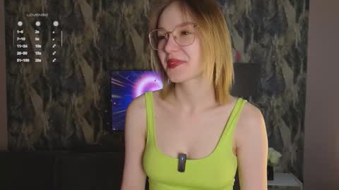 Snapshot of makemecum_now1 chatting on November 2025 11:10:02 AM makemecum_now1 online show from November 2025 11:10:02 AM