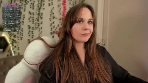 Snapshot of makima_lee chatting on December 2025 08:38:02 PM Makima online show from December 2025 08:38:02 PM