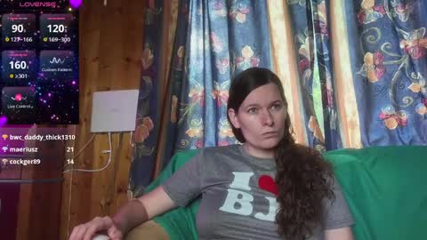 Snapshot of mal_meow chatting on May 2026 11:05:01 AM Mal Dee online show from May 2026 11:05:01 AM