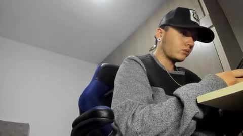 ADAM         online show from November 2025 02:21:01 AM