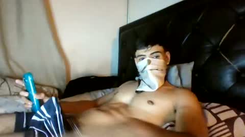 Snapshot of malekthick chatting on June 2026 03:05:02 AM malekthick online show from June 2026 03:05:02 AM