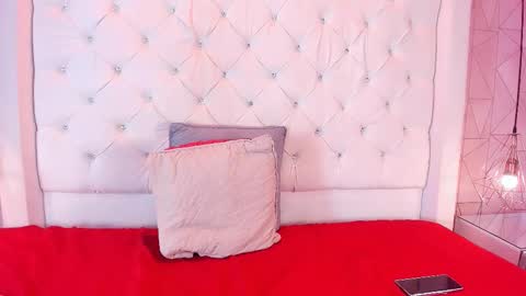 Malika soleil  online show from February 2026 05:49:01 AM