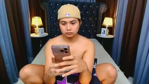 maliyah_vaughan online show from April 2026 02:21:01 PM