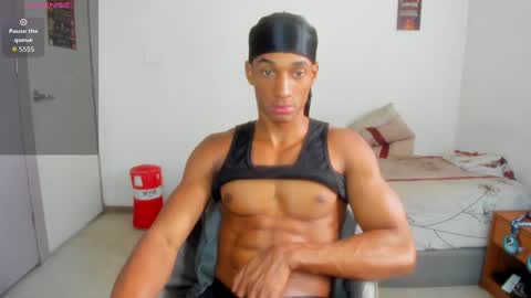 Snapshot of malkongarcia chatting on October 2025 05:42:01 PM malkongarcia online show from October 2025 05:42:01 PM