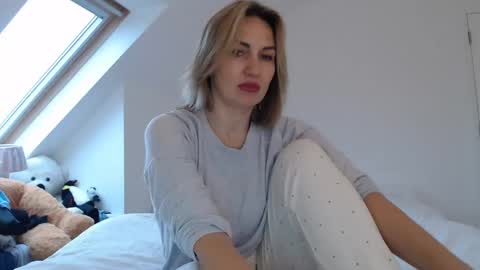 mallinia online show from January 2025 04:33:01 PM