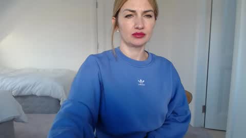 mallinia online show from February 2025 03:57:02 PM