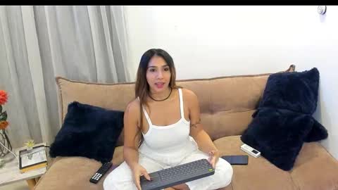 Mallory online show from October 2025 10:21:01 PM