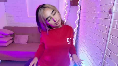 Snapshot of malory_tay chatting on March 2025 01:20:02 AM Malory online show from March 2025 01:20:02 AM