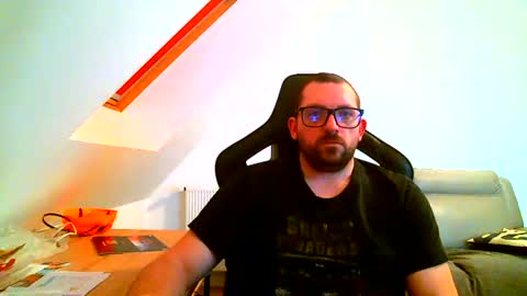 breton online show from December 2024 08:18:02 PM