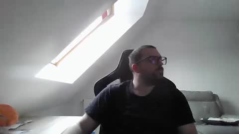 breton online show from December 2024 10:34:02 AM