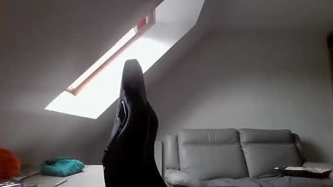 breton online show from December 2024 12:31:01 PM