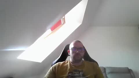 breton online show from April 2026 06:32:02 PM