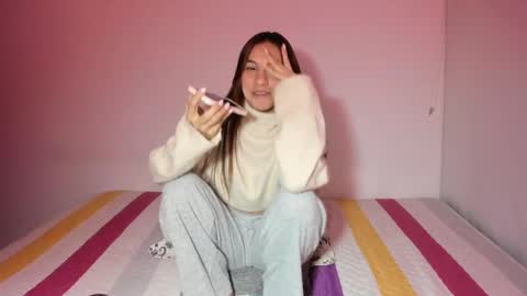 instagram  nueela   online show from January 2026 12:24:01 AM