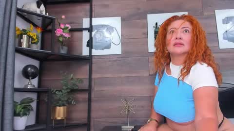 Snapshot of mami_boobs chatting on November 2025 07:13:02 PM Karla online show from November 2025 07:13:02 PM