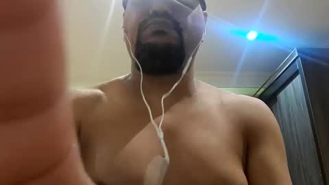 Snapshot of man_new chatting on May 2026 05:16:02 AM Man new online show from May 2026 05:16:02 AM