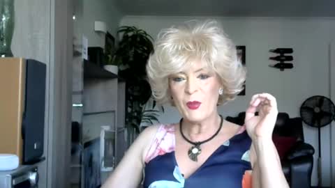 Snapshot of mandy_eyecandy chatting on February 2026 02:03:01 PM Mandy EyeCandy online show from February 2026 02:03:01 PM