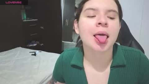 Snapshot of mandy_renzon1_ chatting on October 2025 02:23:02 AM M A N D Y  online show from October 2025 02:23:02 AM
